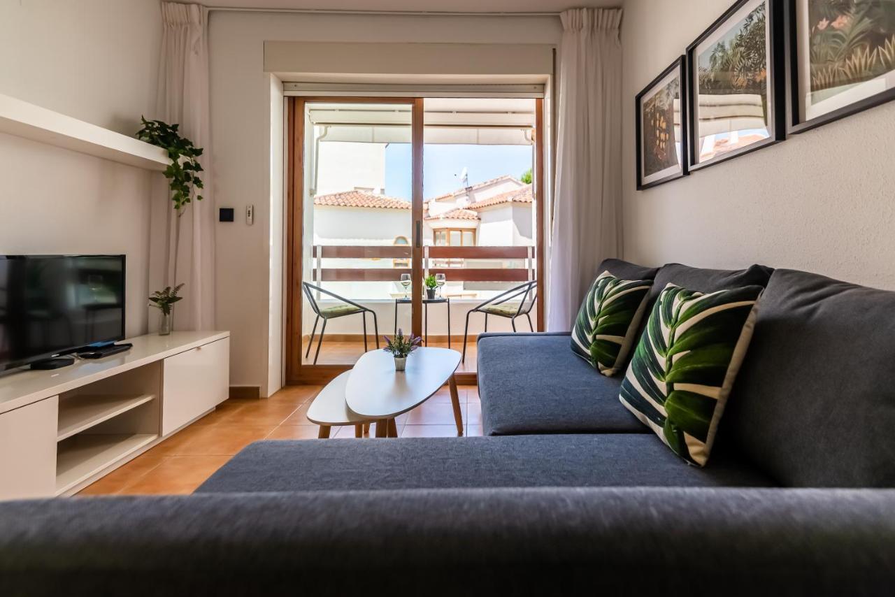 Renteando Albir Apartments Альбир Экстерьер фото